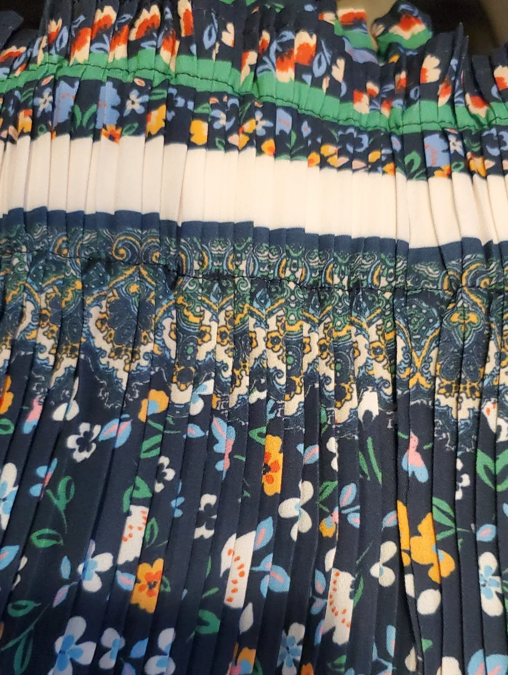 her…bottari floral pleated